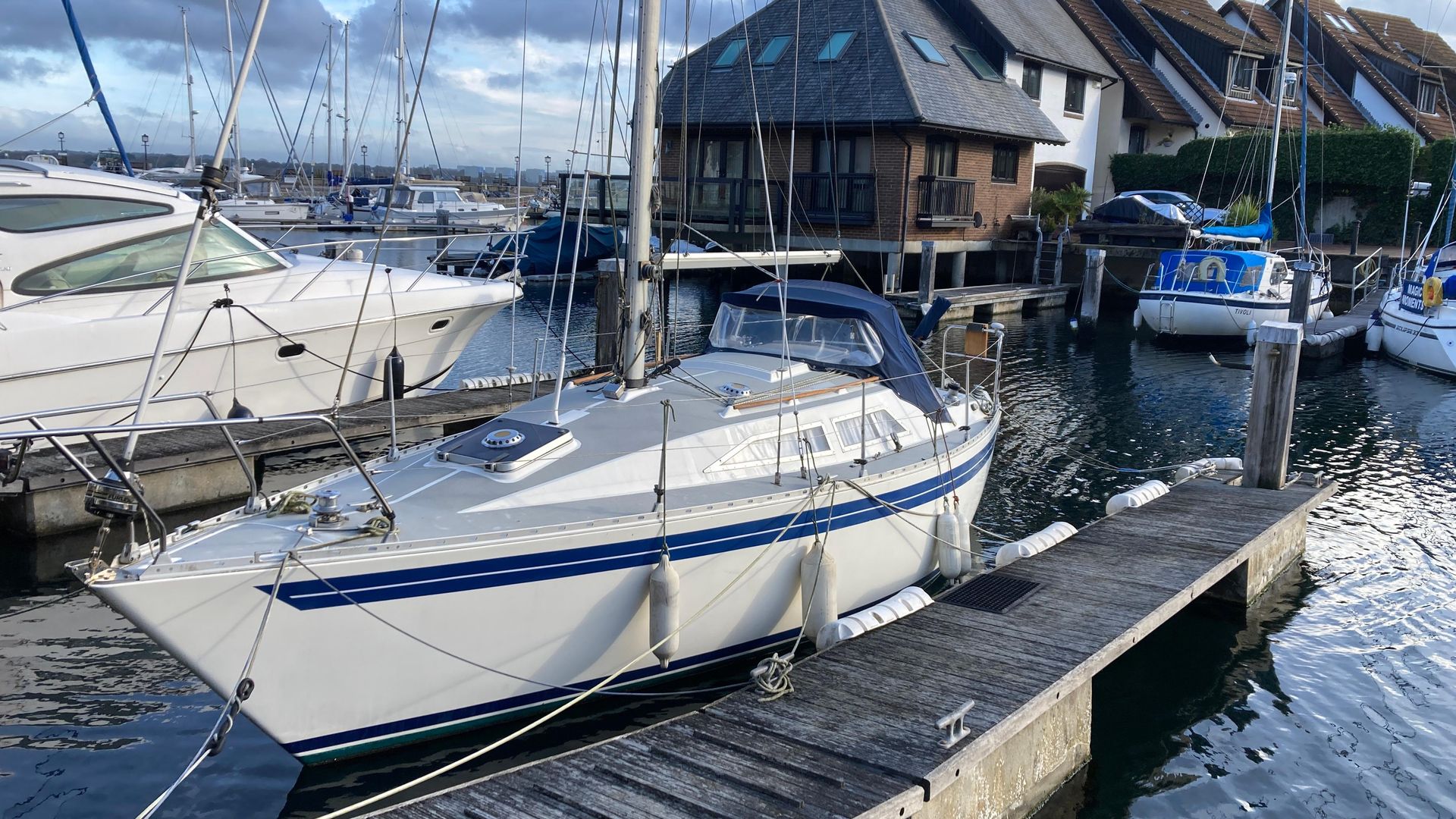 1982 Moody 27 for sale at BH Boat Sales