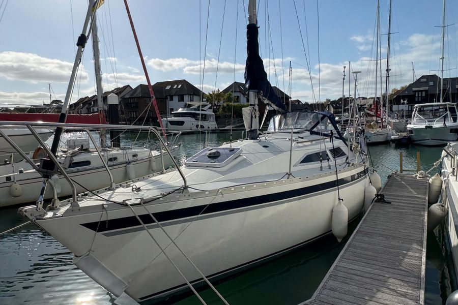 1984 Moody 27 for sale at BH Boat Sales
