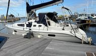 2003 Hunter Legend 326 for sale at BH Boat Sales