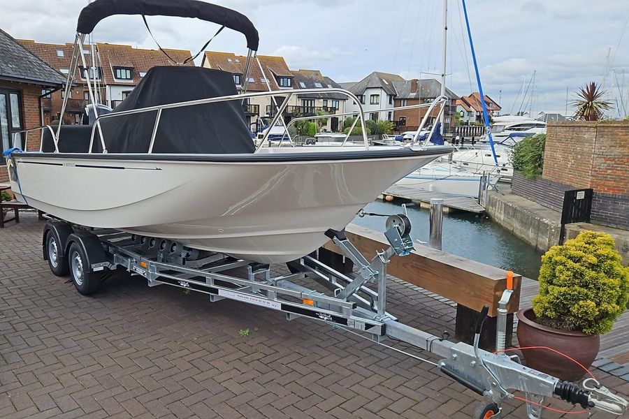 2022 Boston Whaler 190 Montauk for sale at BH Boat Sales